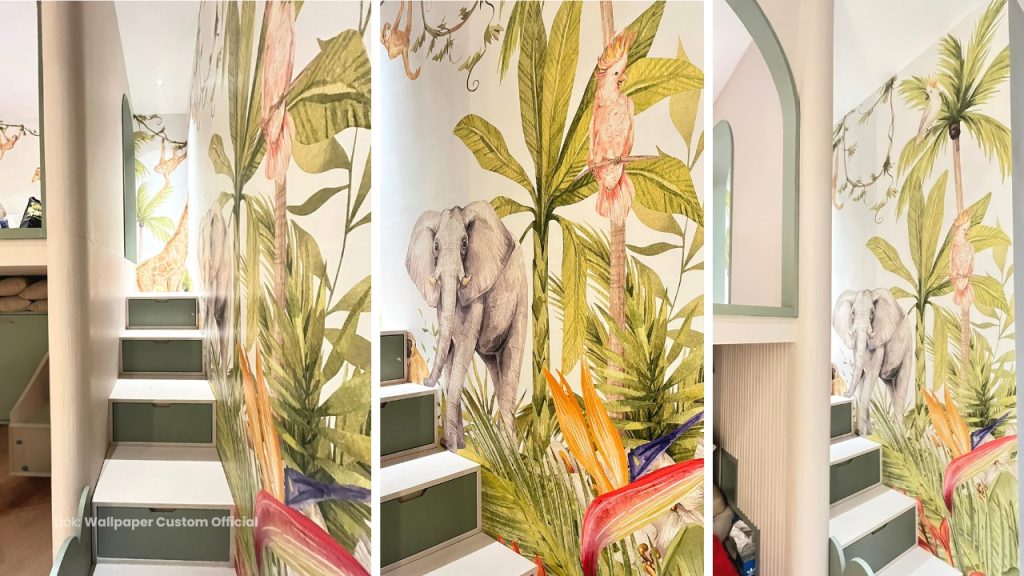 Perbandingan antara wallpaper dinding biasa dan wallpaper custom dengan desain yang disesuaikan